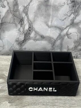 Desk organizer